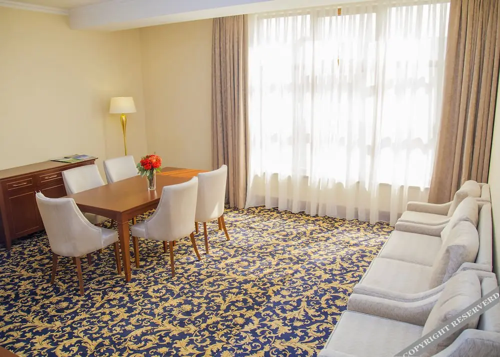 Алматы: Ramada Almaty