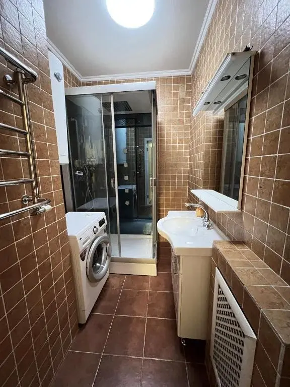 Алматы: Tole bi Tay apartment 1 room near MEGA Alma Ata