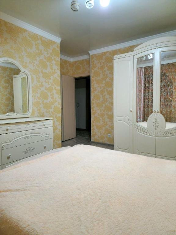 Астана: Чистая уютная квартира в доме комфорт класса74