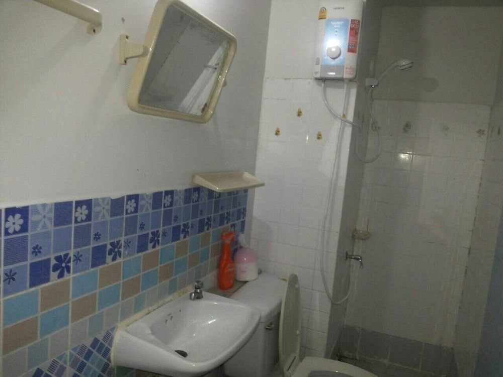 Паккрет: Muangthong For Rent