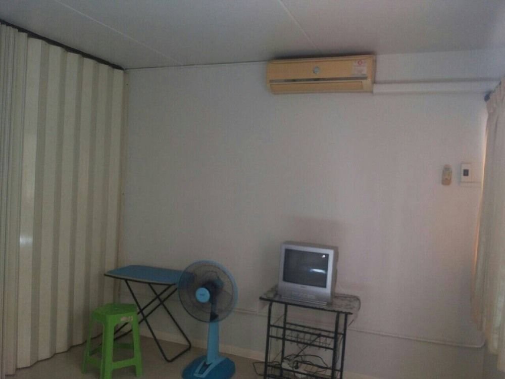 Паккрет: Muangthong For Rent