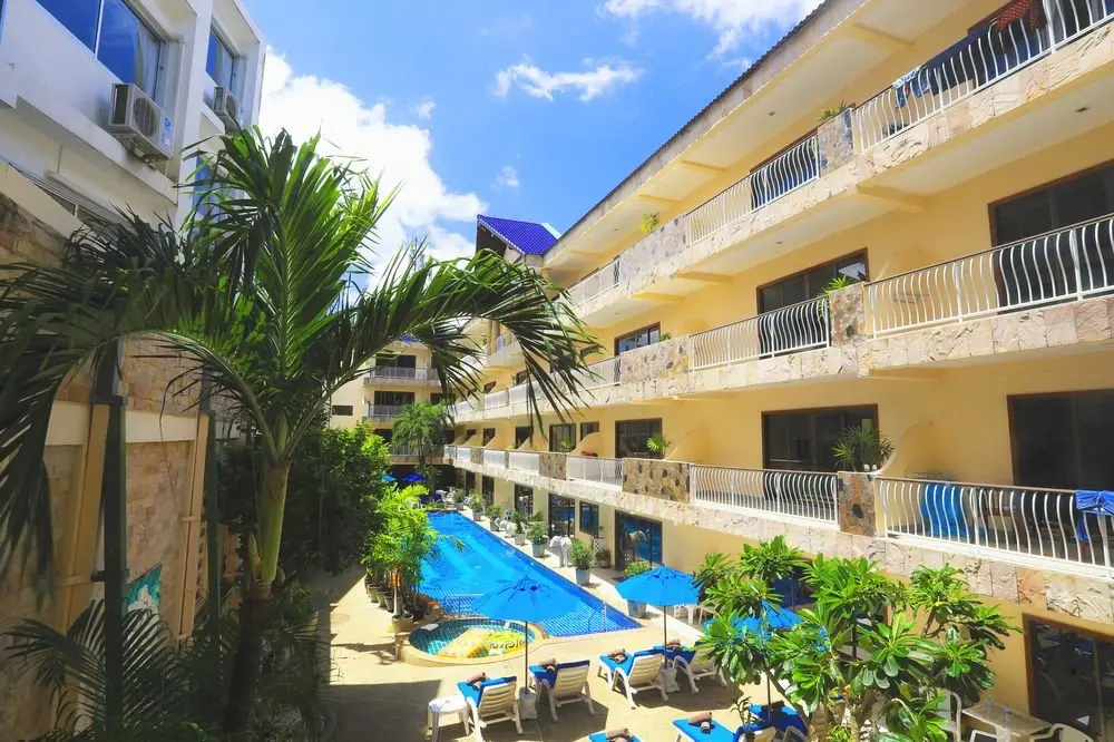 Кату: Paradise Conner Guest House