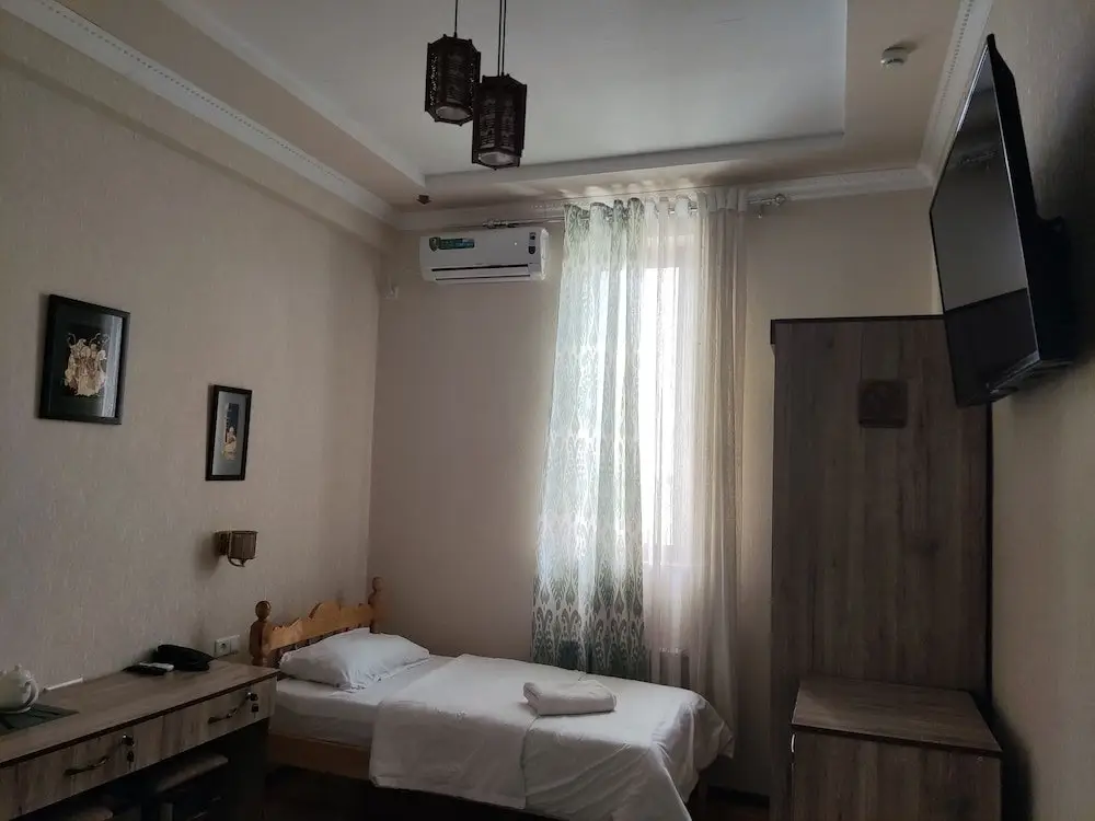 Бухара: Naqshband Craft Center & Hotel