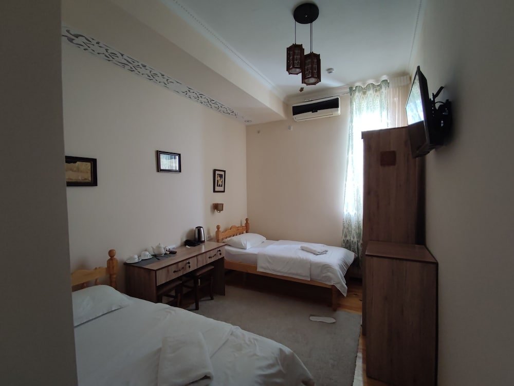 Бухара: Naqshband Craft Center & Hotel
