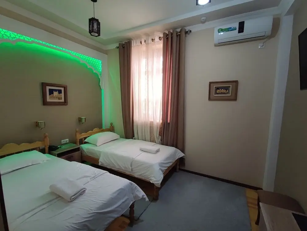 Бухара: Naqshband Craft Center & Hotel