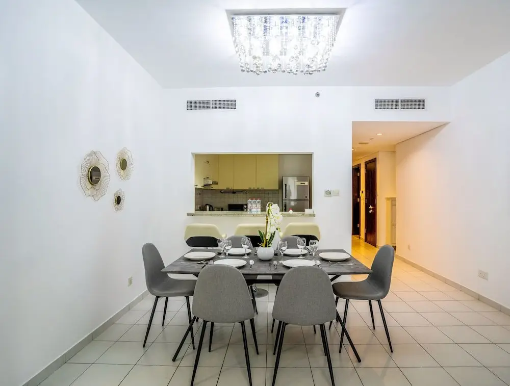 Дубай: Tanin - Exquisite Marina View Apartment With Balcony