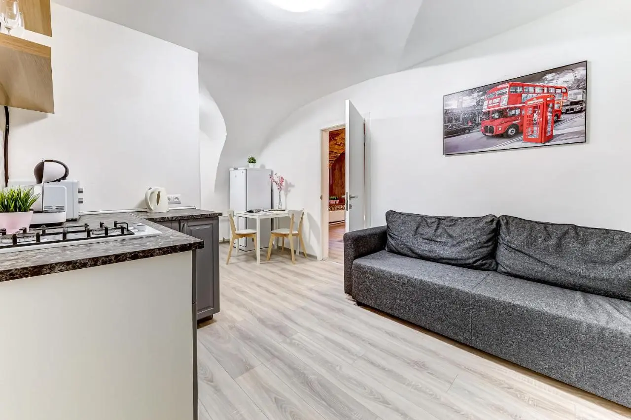 Санкт-Петербург: Apartment Ingria Liteyny 40