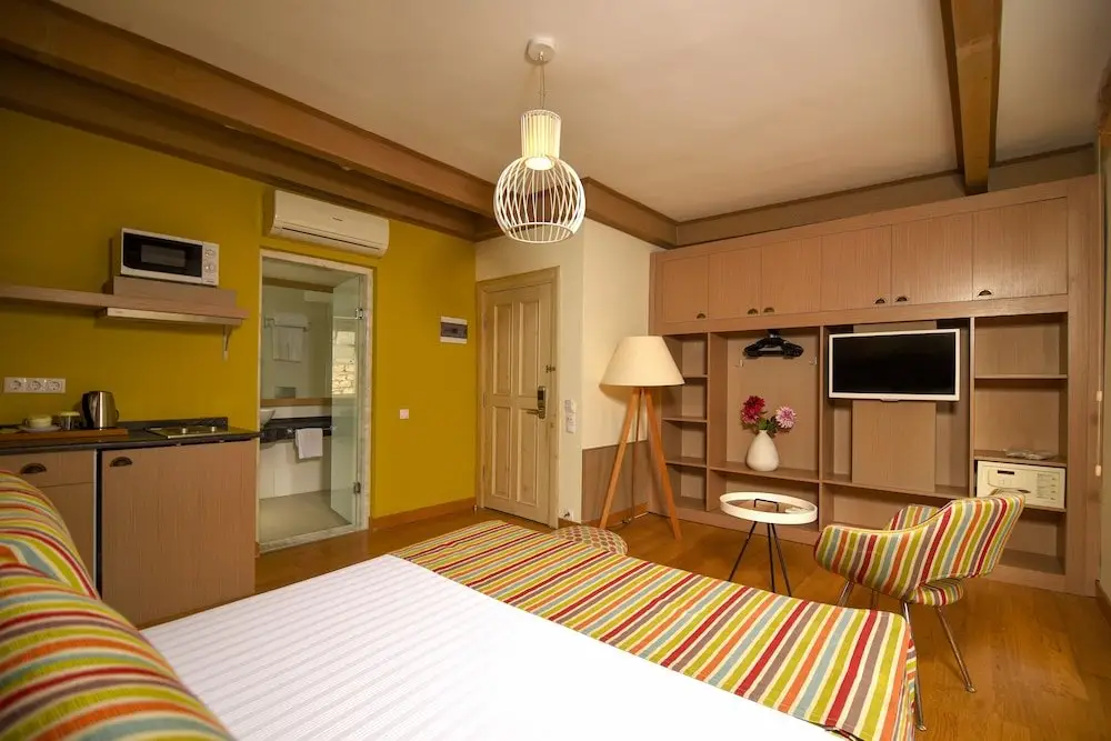 Анталья: Attractive Studio with Jacuzzi EMP205