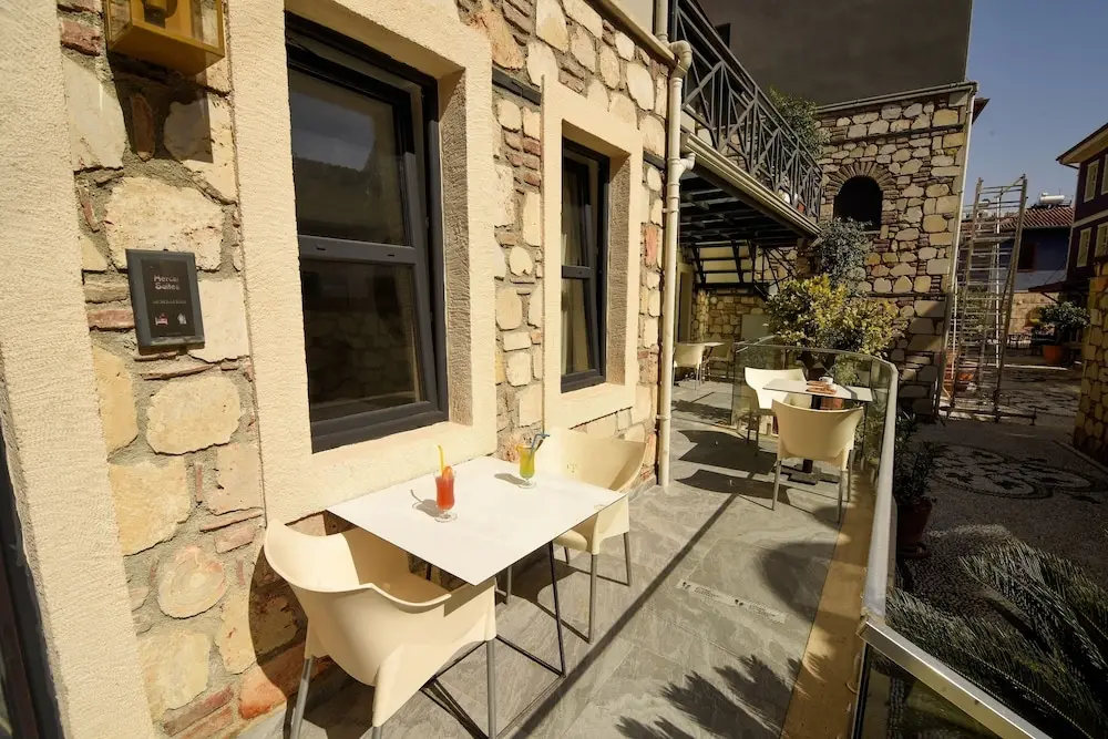 Анталья: Chic Studio Flat with Patio SARDUNYA