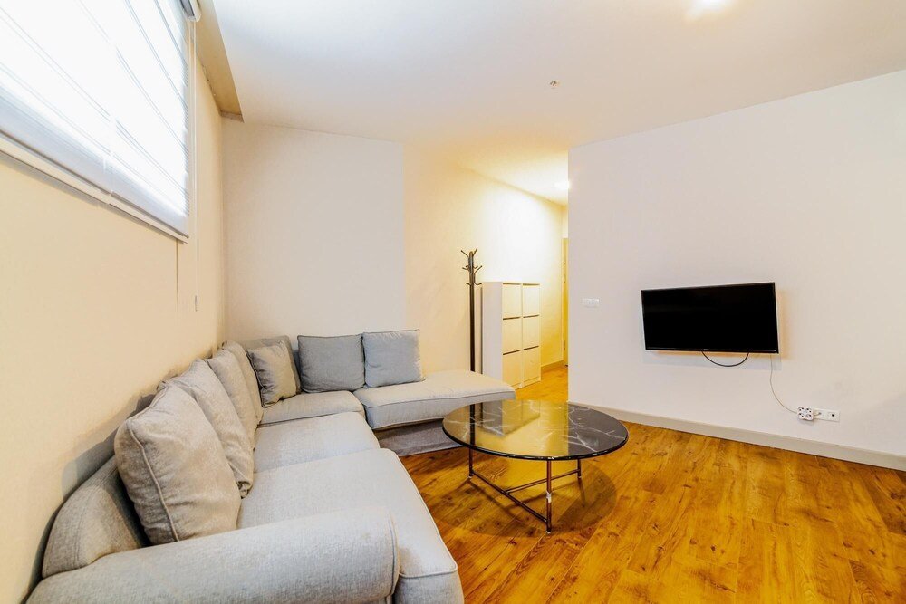 Chic Flat w Gym and Terrace 5 min to Kanyon Mall — фото 1