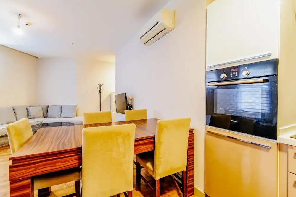 Стамбул: Chic Flat w Gym and Terrace 5 min to Kanyon Mall