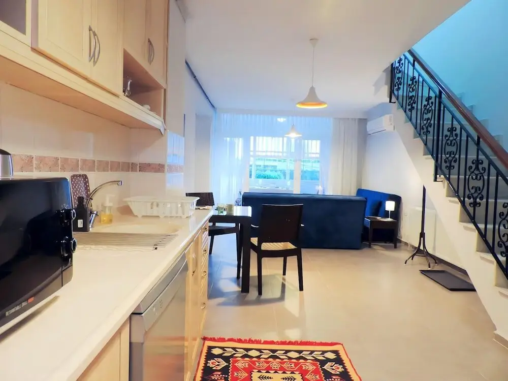 Анталья: Flat w Pool Balcony 10 min to Beach in Antalya