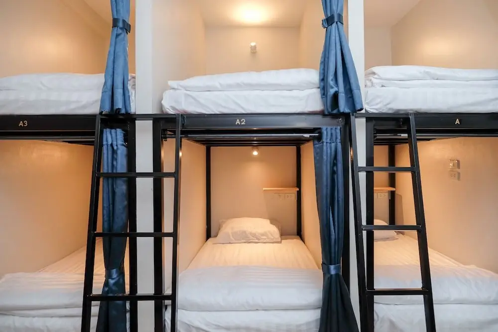 Бангкок: Delta 9 Hostel
