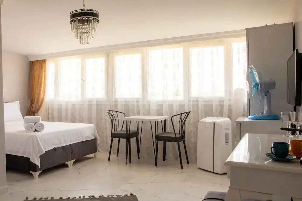 Урла: Fully Furnished Studio Flat Near Seashore in Urla