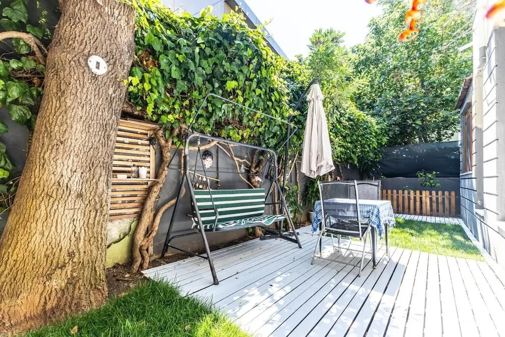 Стамбул: Flat w Garden 10 min to Bull Statue in Kadikoy