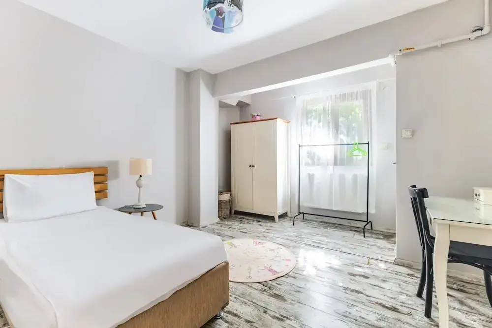 Стамбул: Flat w Garden 10 min to Bull Statue in Kadikoy