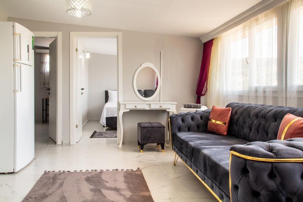 Compact Flat 10 min to Sea and City Center in Urla — фото 1