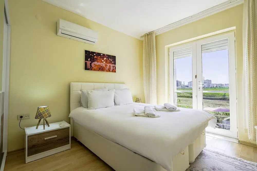 Аксу: Chic Villa w Patio 5 min to Beach in Antalya