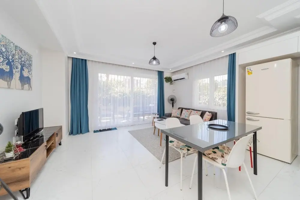 Анталья: Cozy Flat w Garden 5 min to Beach in Antalya