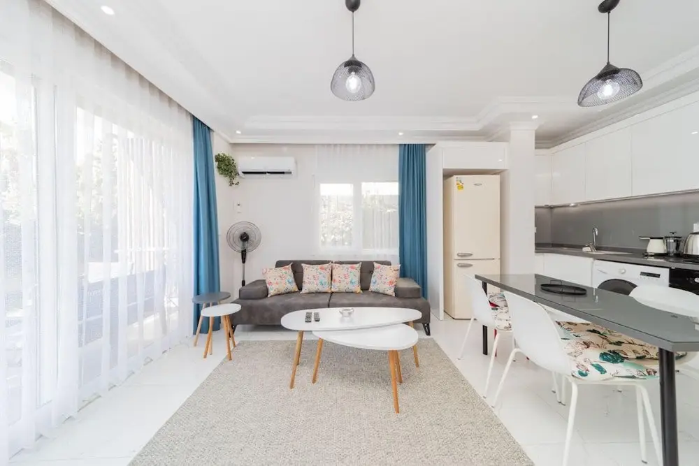 Анталья: Cozy Flat w Garden 5 min to Beach in Antalya