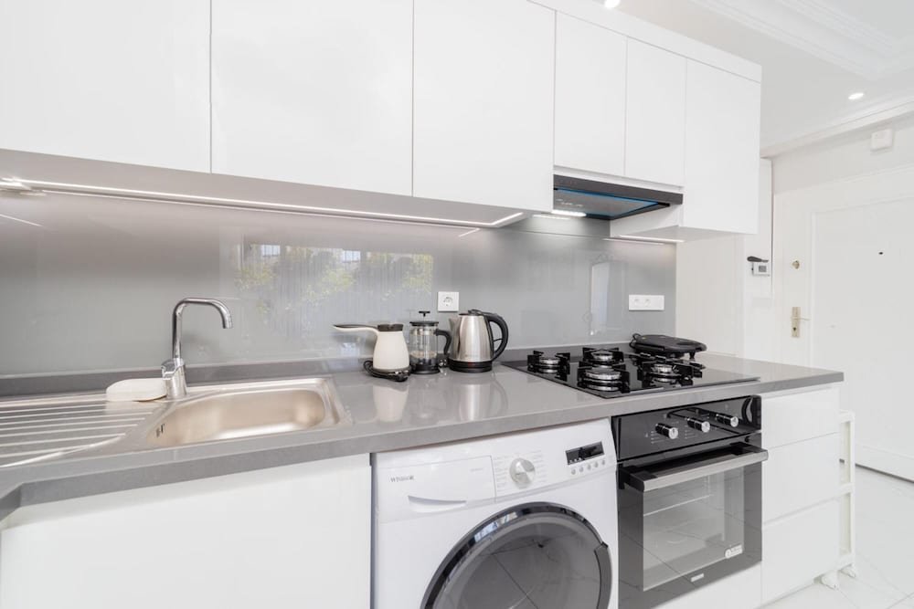 Анталья: Cozy Flat w Garden 5 min to Beach in Antalya