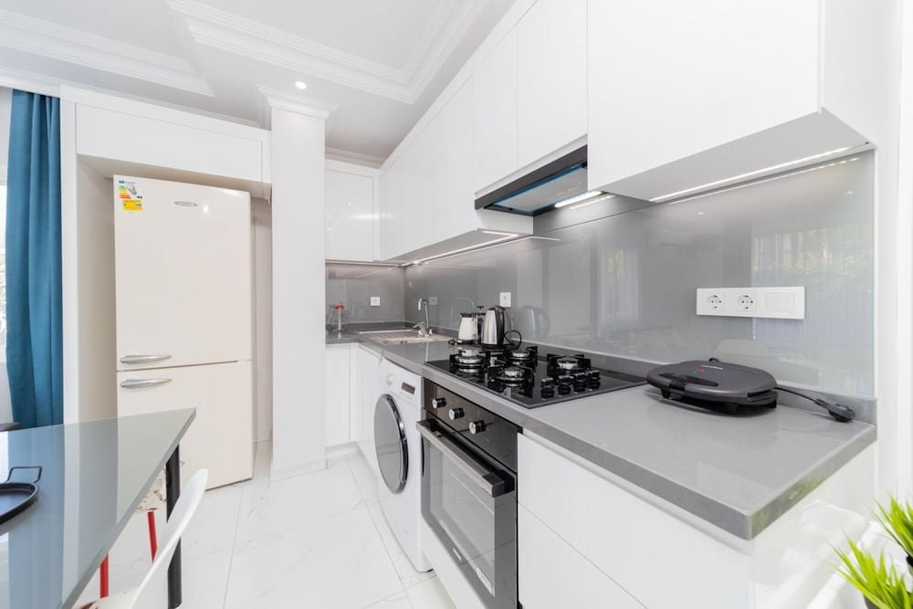 Анталья: Cozy Flat w Garden 5 min to Beach in Antalya