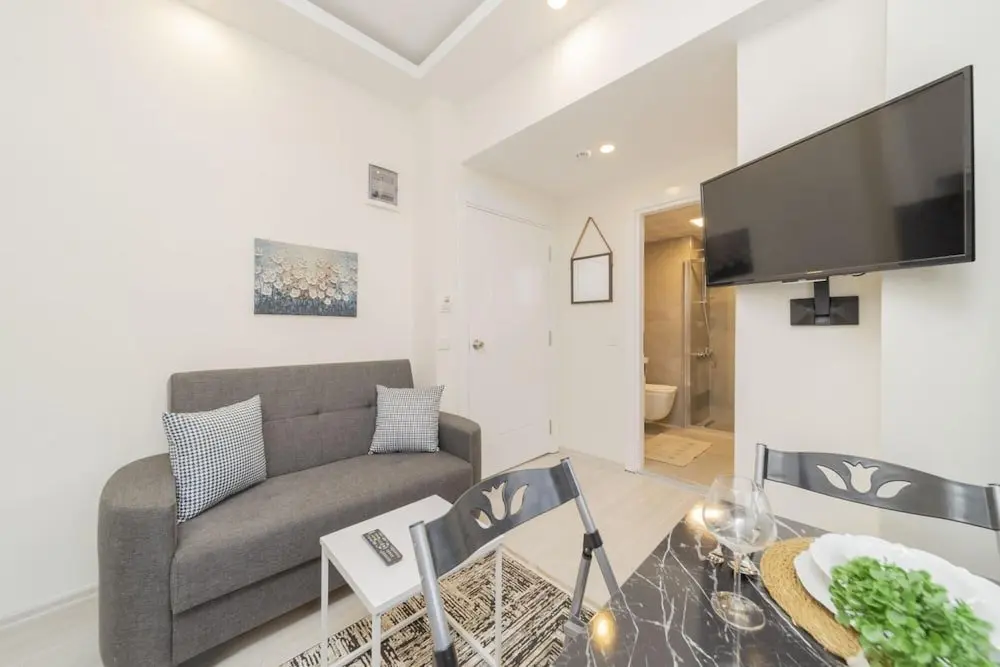 Анталья: Cozy Flat w Balcony 10 min to Mermerli Beach