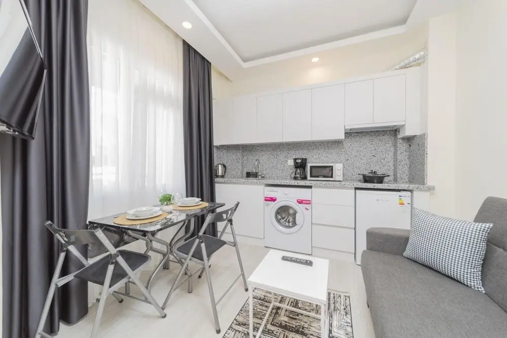 Анталья: Cozy Flat w Balcony 10 min to Mermerli Beach