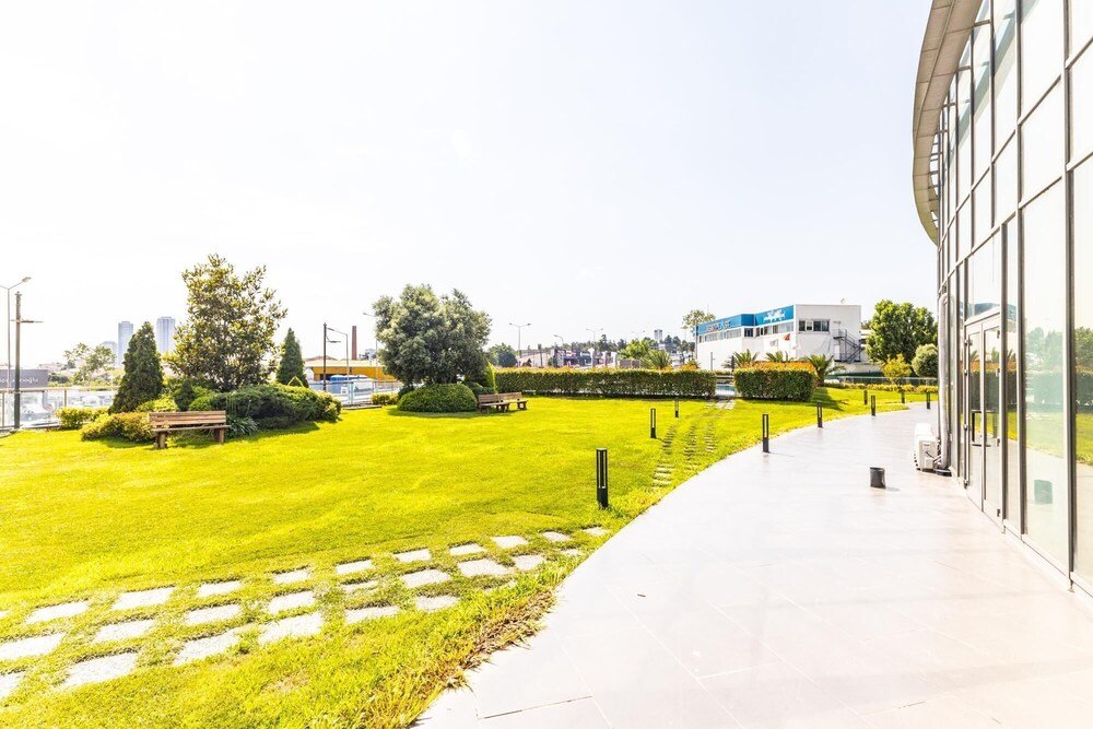 Стамбул: Flat w Shared Pool and Garden 15 min to Coast