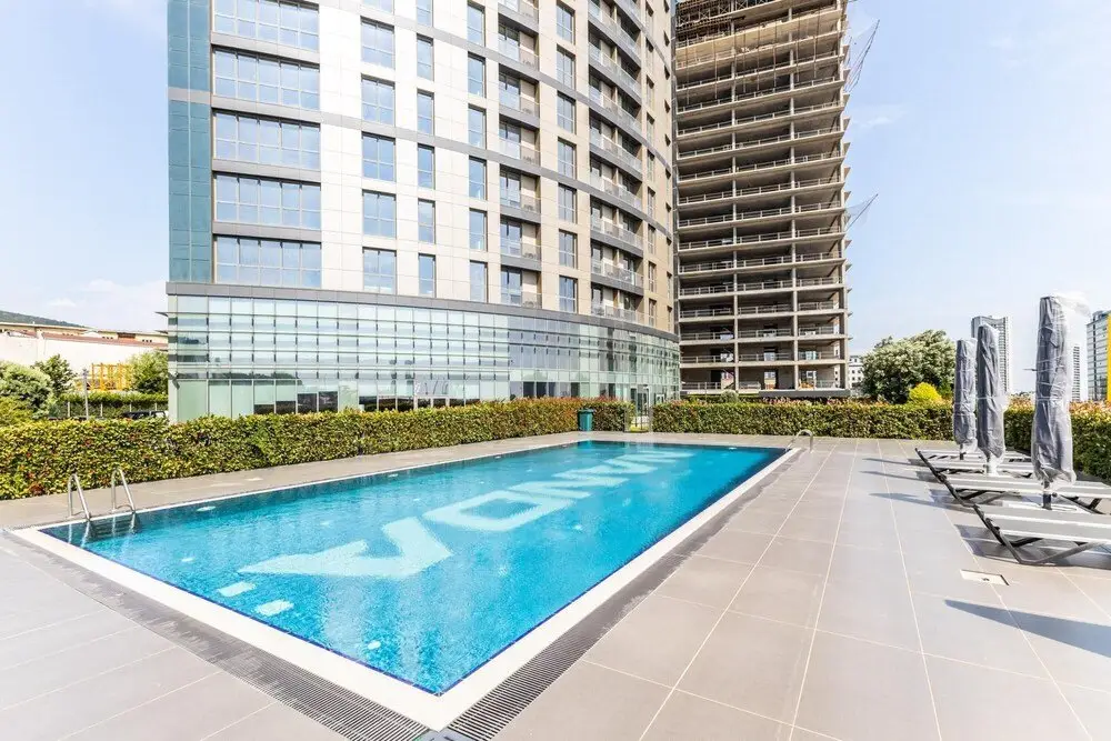 Flat w Shared Pool and Garden 15 min to Coast — фото 1