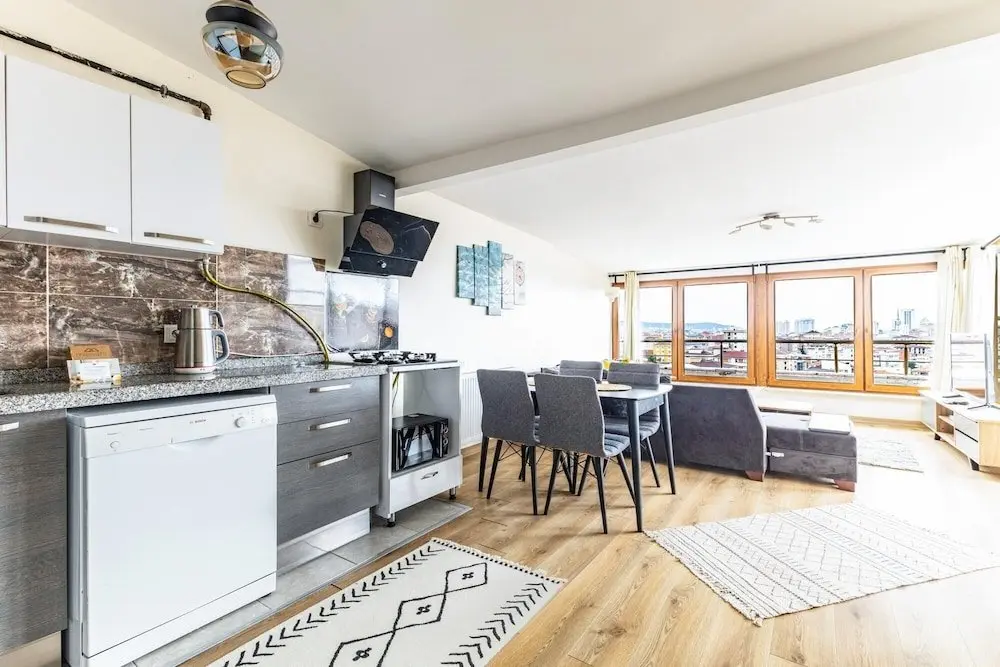Стамбул: City View Flat w Terrace 10 min to Buyaka Mall