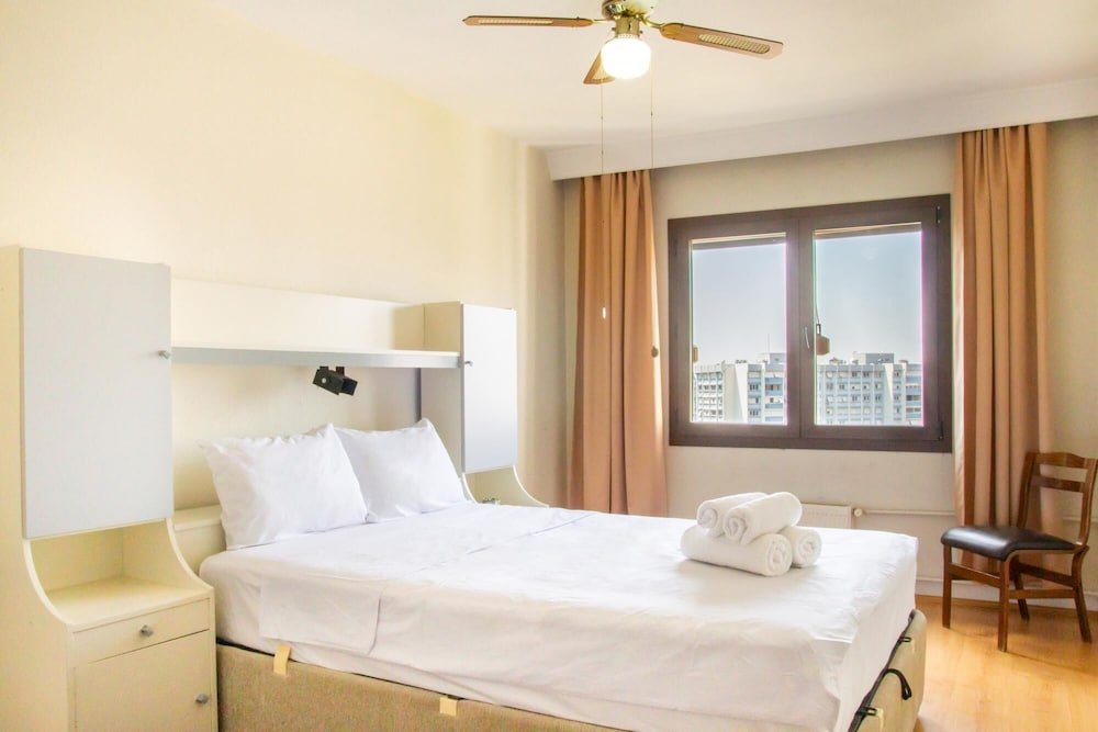 Измир: Flat w Balcony 10 min to Karsiyaka Coast in Izmir