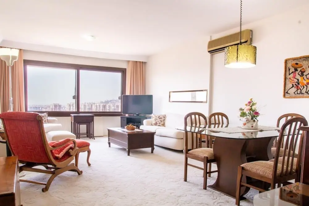 Измир: Flat w Balcony 10 min to Karsiyaka Coast in Izmir