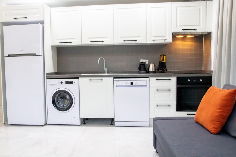 Милас: Chic Flat w Garden 1 min to Milas Coast
