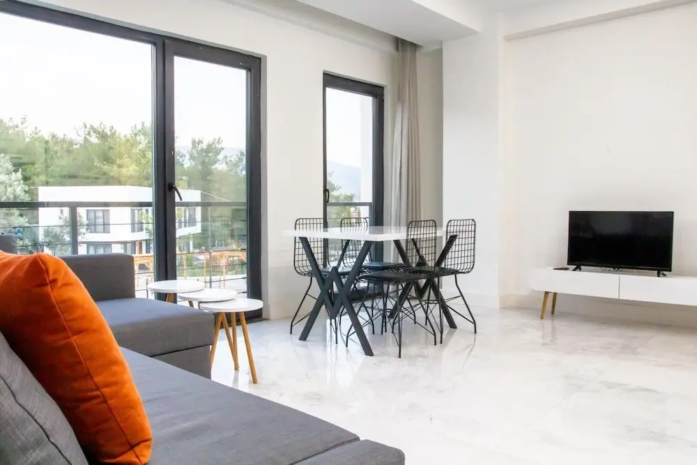 Милас: Chic Flat w Garden 1 min to Milas Coast