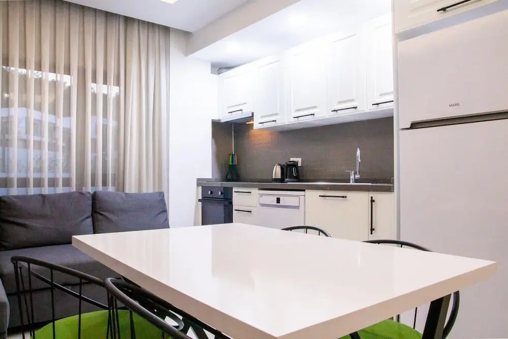 Милас: Flat w Spacious Garden 5 min to Beach in Milas