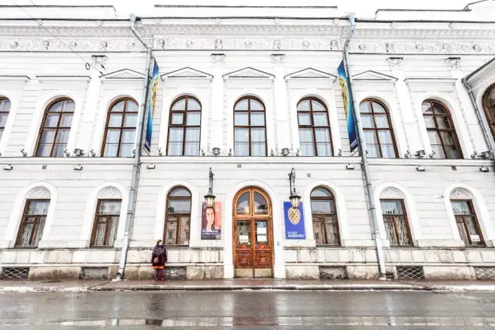 Санкт-Петербург: Травелто Литейный 58