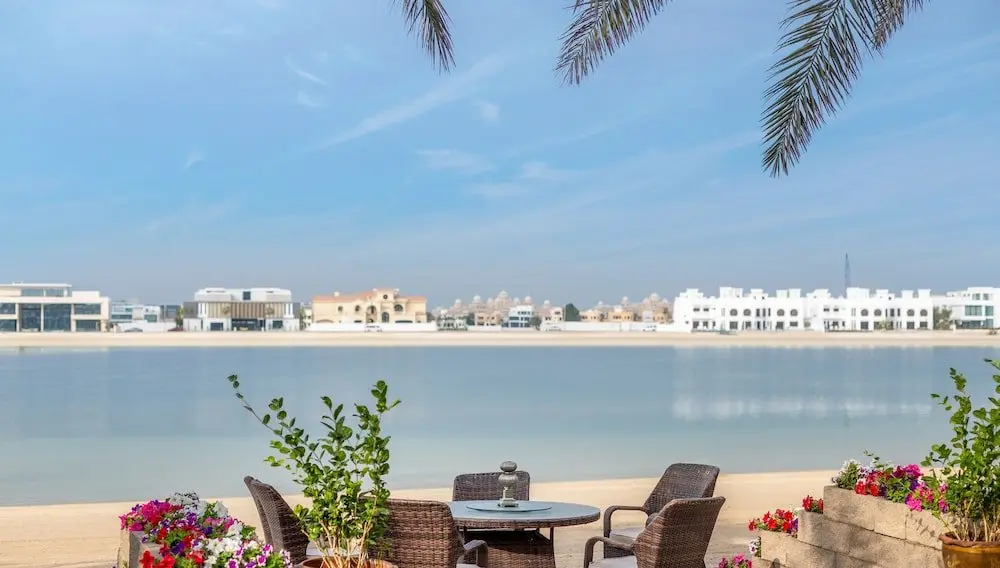 Дубай: Manzil - Signature 6BR Pool Villa in Palm Jumeirah