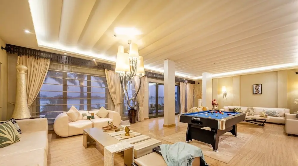 Дубай: Manzil - Signature 6BR Pool Villa in Palm Jumeirah