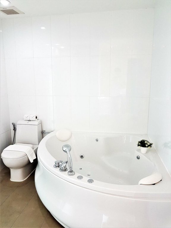 Муанг: G202 Sea View Swimming Pool Jacuzzi 500m to the Beach