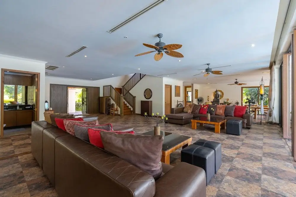 Чаам: Large 6 Bed Luxury Villa on the Golf Course (PHJ)