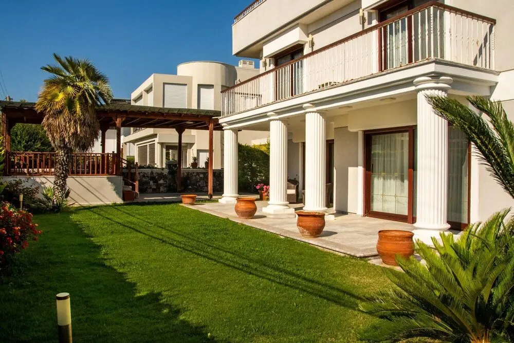 Чешме: Lux Villa w Pool Garden 3 min to Sea in Cesme