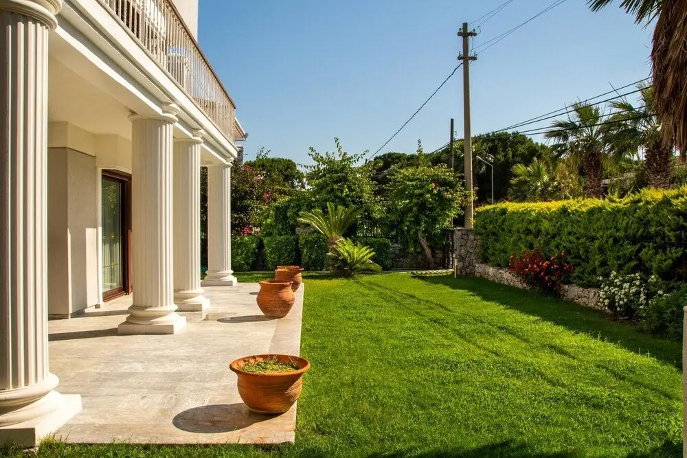 Чешме: Lux Villa w Pool Garden 3 min to Sea in Cesme