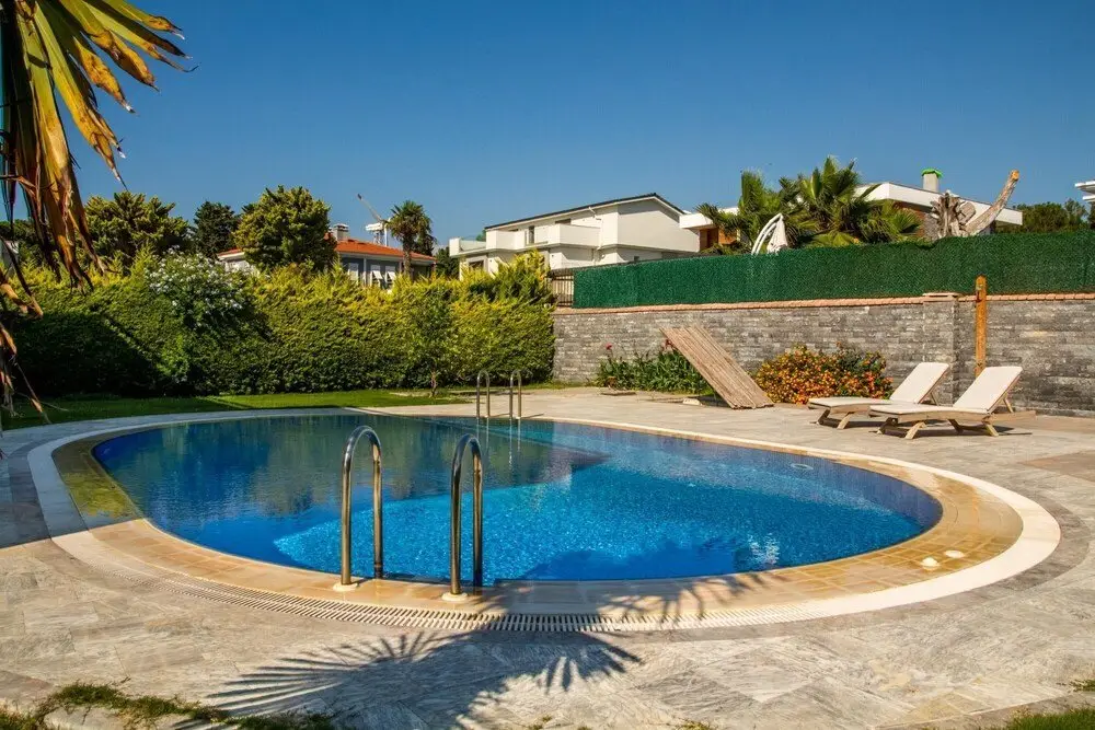Чешме: Lux Villa w Pool Garden 3 min to Sea in Cesme