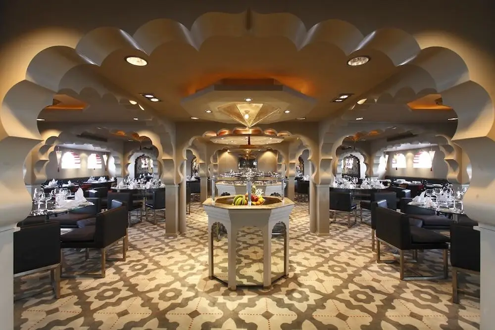 Луксор: Movenpick MS Darakum