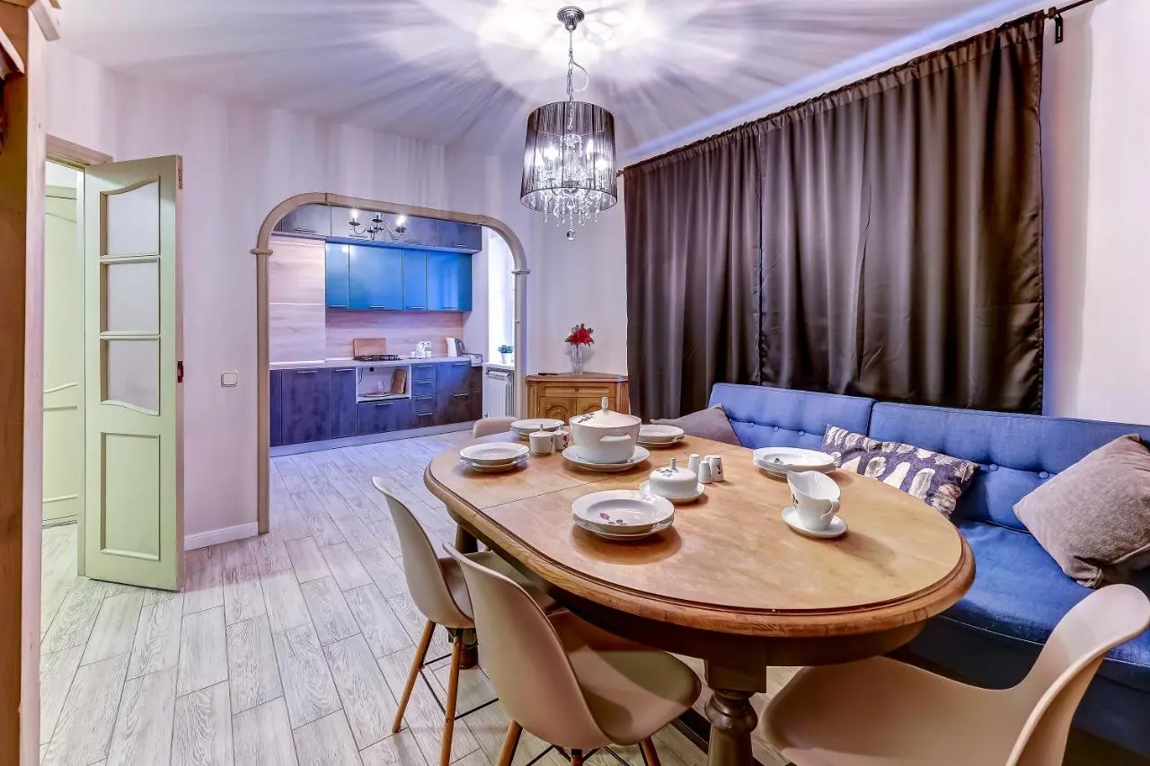 Санкт-Петербург: Квартира - дом 8 и 9 этаж 150 кв.м.