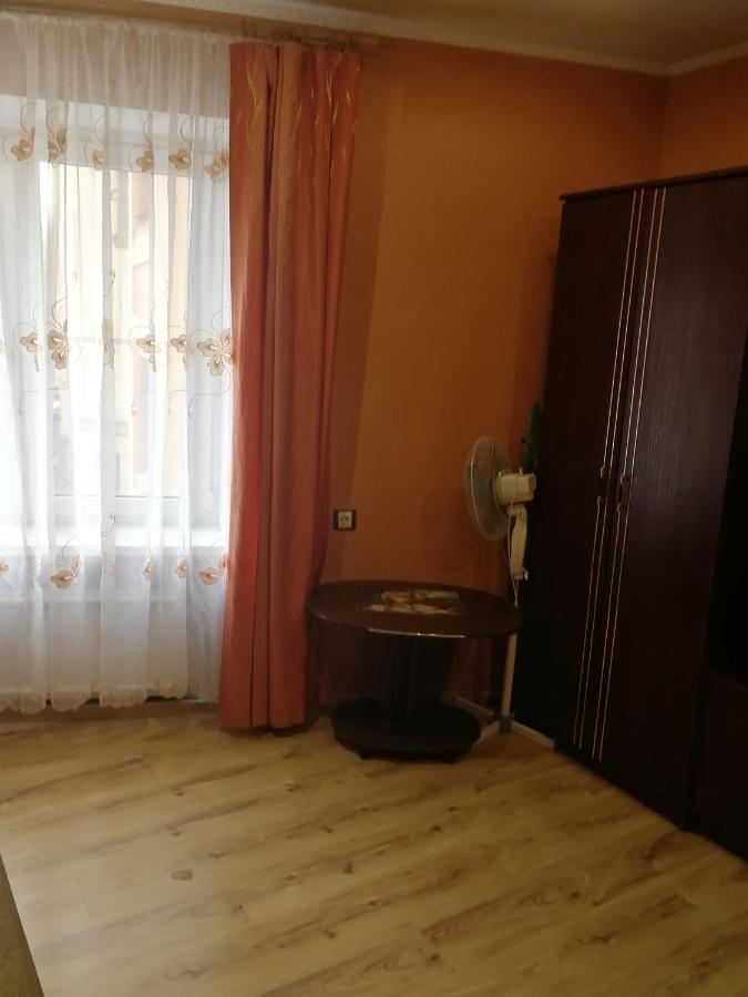 Санкт-Петербург: Apartment on Kondratyevskiy 51/1