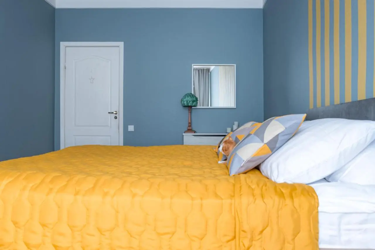 Санкт-Петербург: Live on Nevsky 3 bedrooms apartment