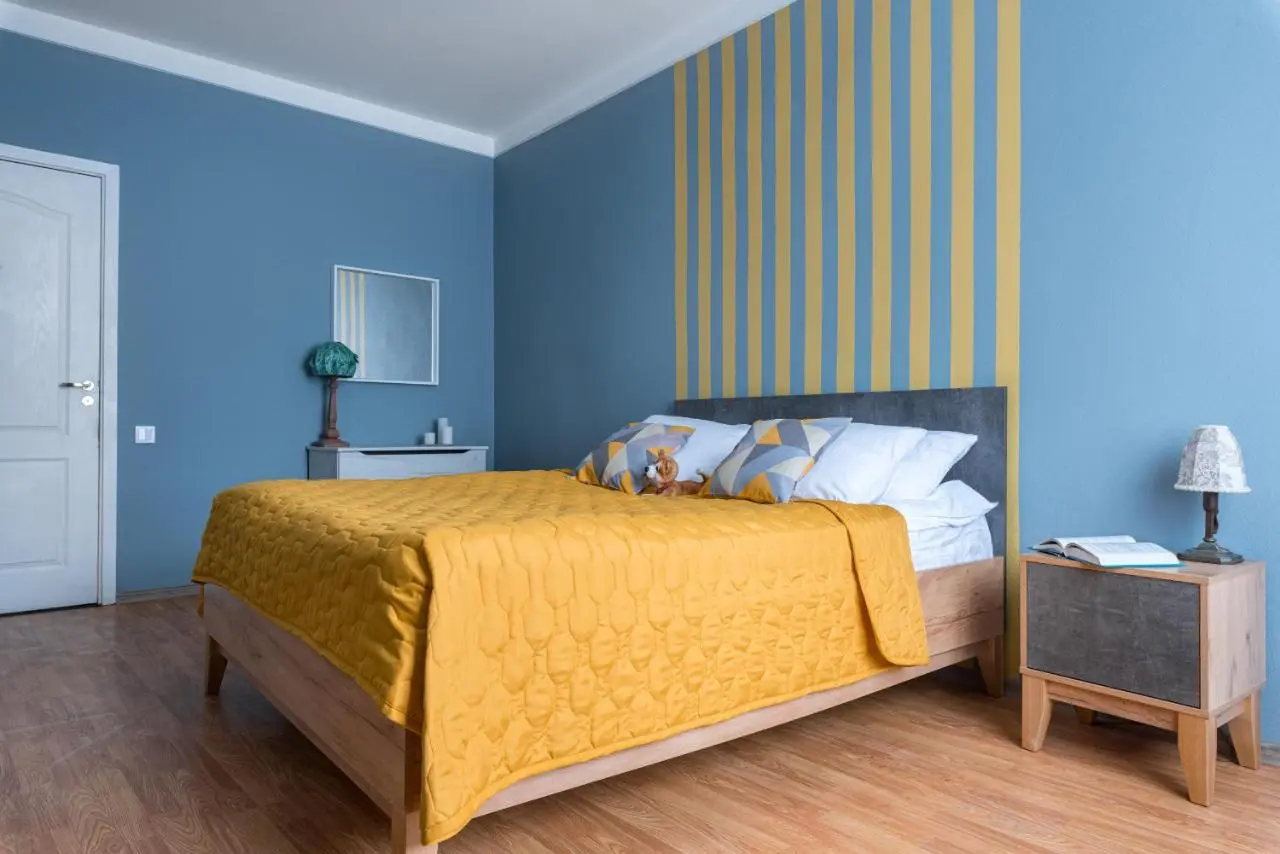 Санкт-Петербург: Live on Nevsky 3 bedrooms apartment