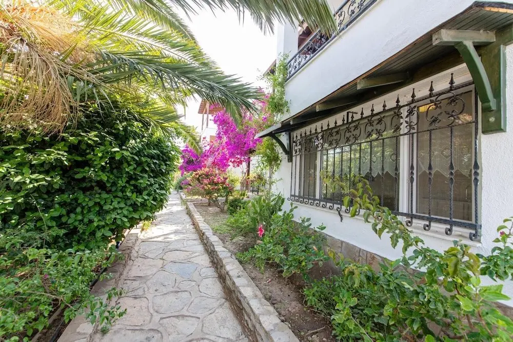 Акьярлар: Sleek House With Garden Right By Sea in Bodrum